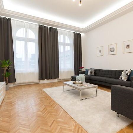 Space And Style In The Heart Of Budapest W 2Br&2Bt Εξωτερικό φωτογραφία