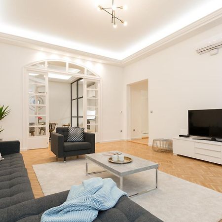 Space And Style In The Heart Of Budapest W 2Br&2Bt Εξωτερικό φωτογραφία