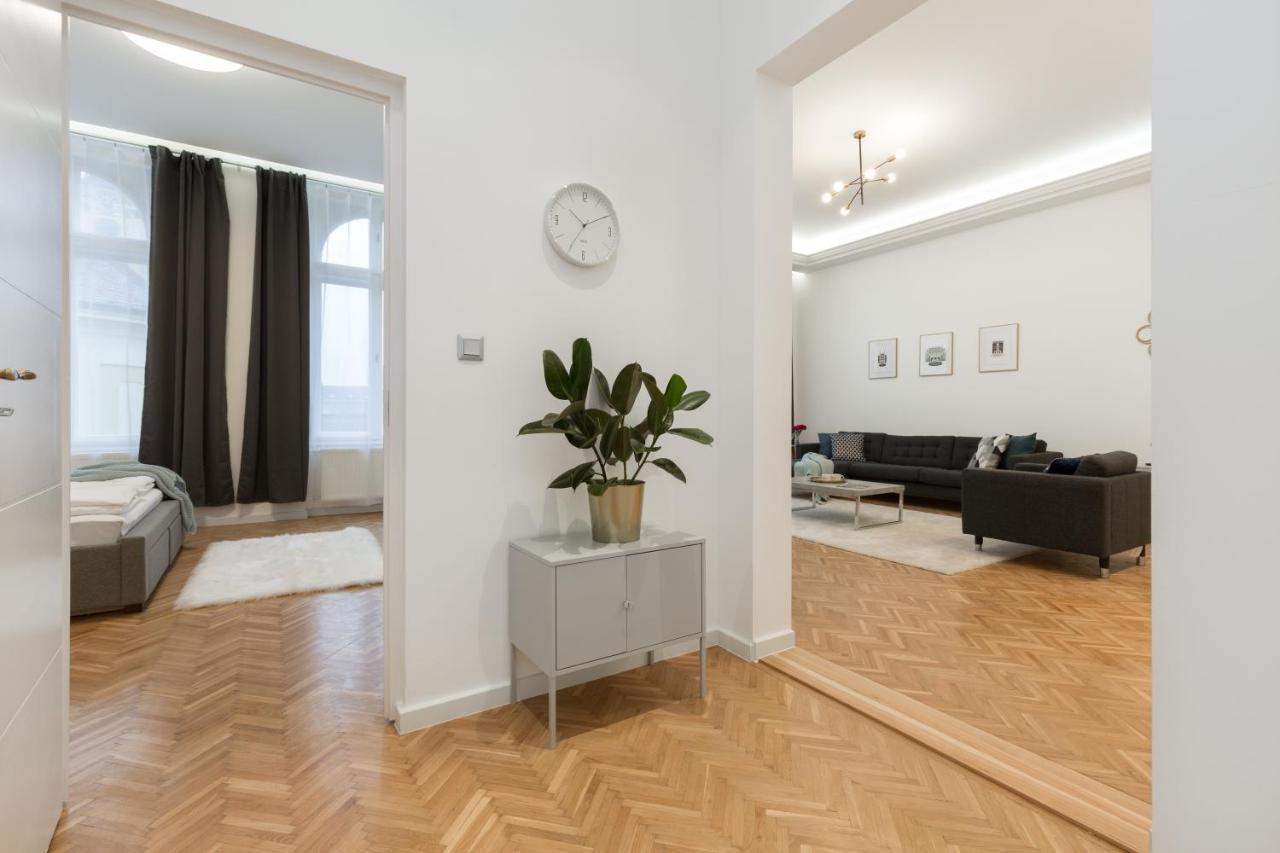 Space And Style In The Heart Of Budapest W 2Br&2Bt Εξωτερικό φωτογραφία