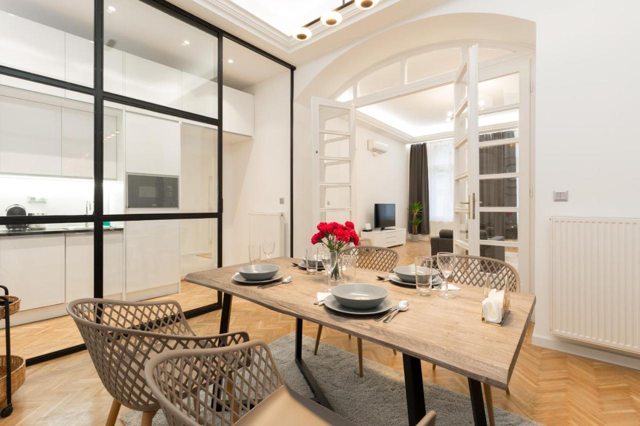 Space And Style In The Heart Of Budapest W 2Br&2Bt Εξωτερικό φωτογραφία